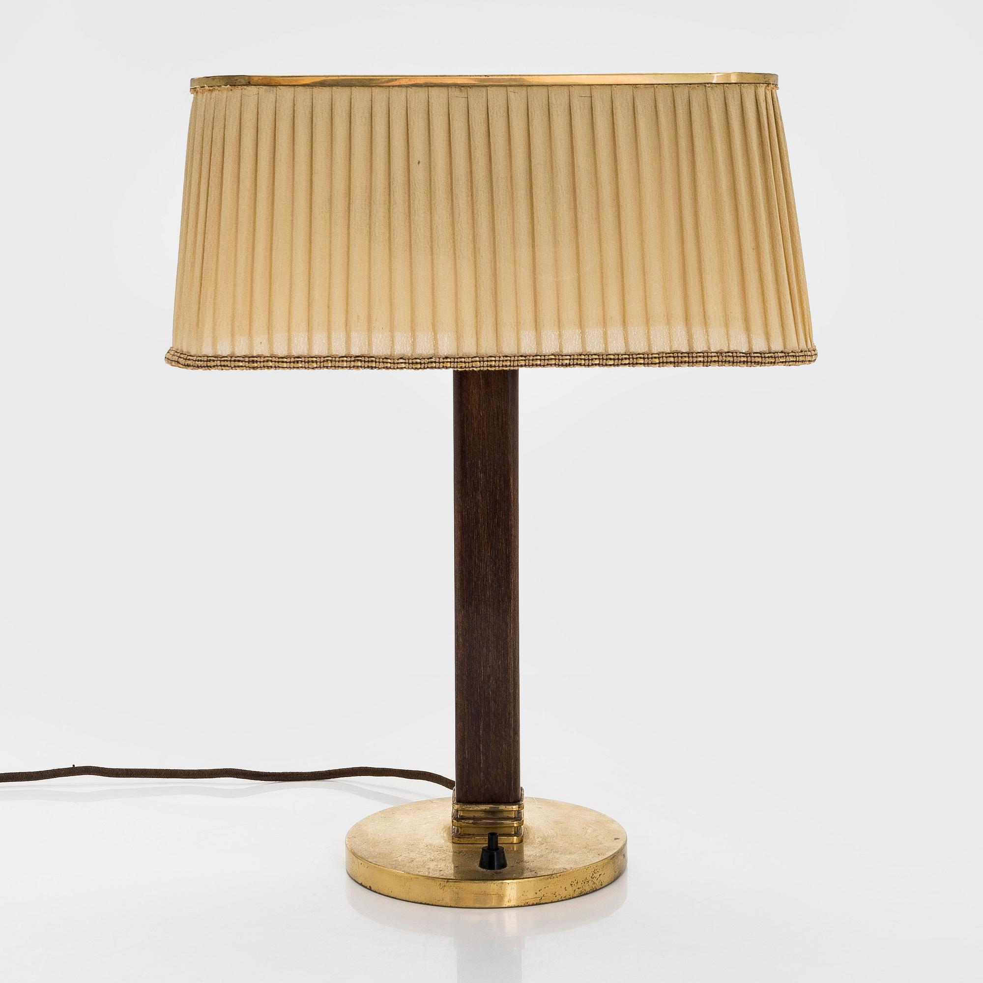 Paavo Tynell, bordslampa, modell 5066, Taito Oy, 1900-talets mitt.