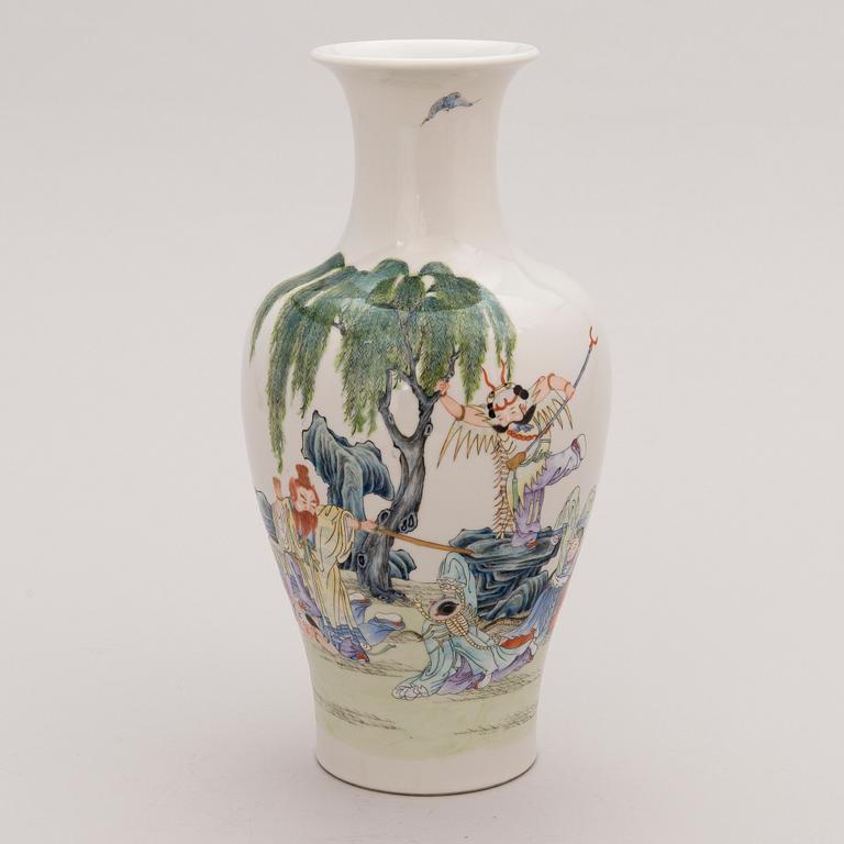 A mid 20th century Chinese vase.
