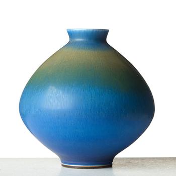 Berndt Friberg, a stoneware vase, Gustavsberg studio, Sweden 1963.