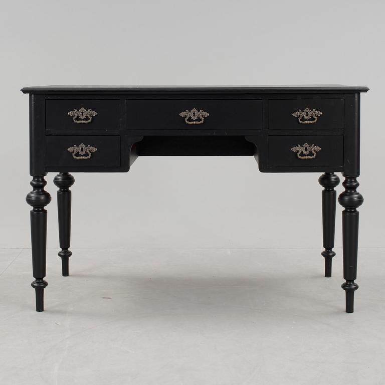 SKRIVBORD, nyrenässans, 1800-talets andra hälft.