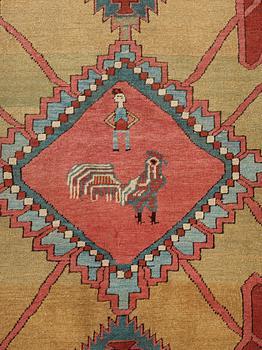 CARPET. Antique Heriz. 431,5 x 301 cm.