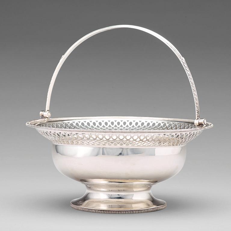 An English early 19th century silver basket, mark of William Allen III, London 1804.