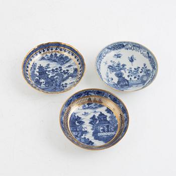 Ten pieces of porcelain, China, Qing dynasty, 18th-19th century.