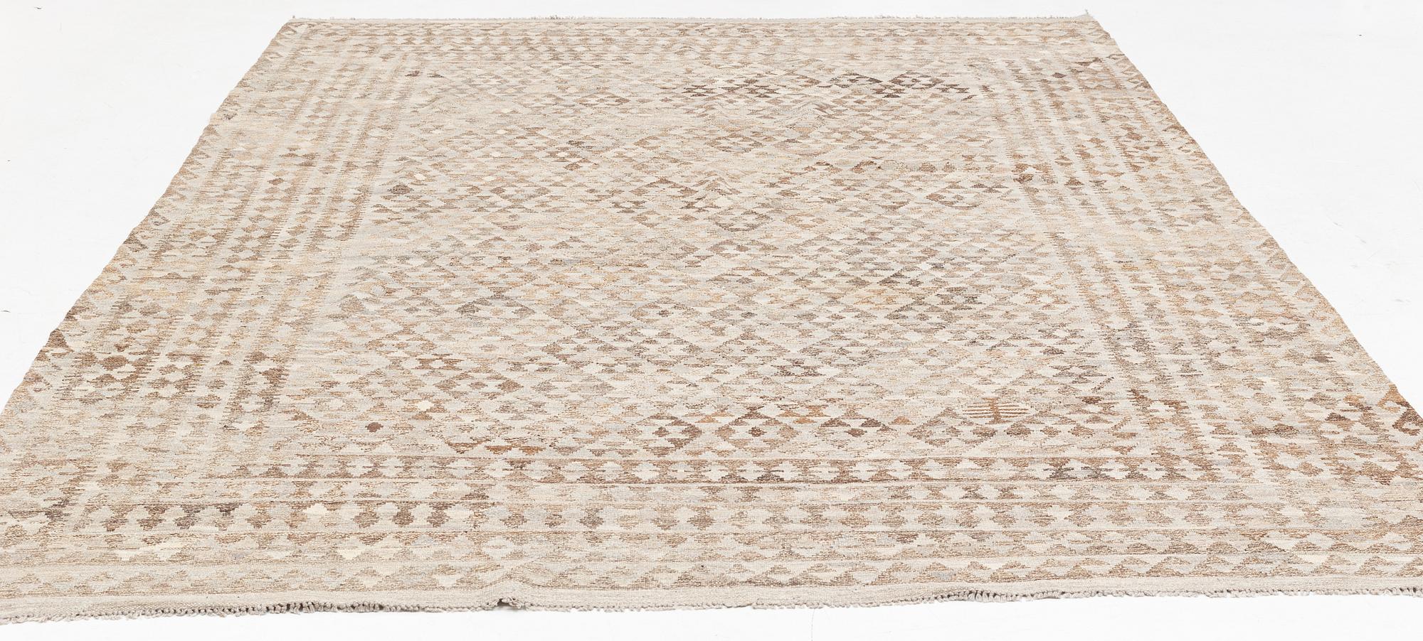 Rug, Kelim Oriental, 350 x 252 cm.