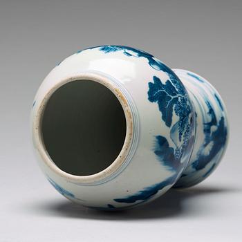 VAS, porslin. Qingdynastin, Kangxi (1662-1722).