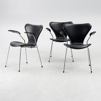 Arne Jacobsen, three armchairs, 'Serie 7' Fritz Hansen, 21st century.