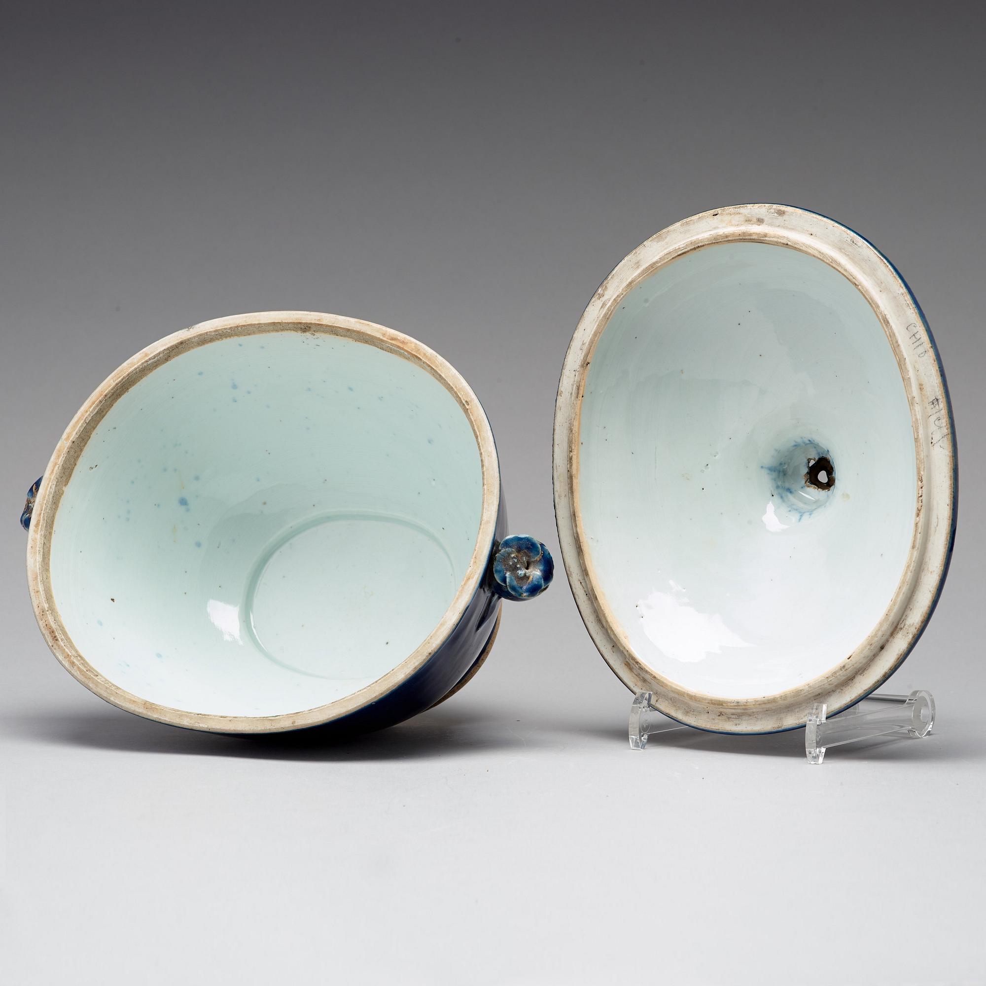 TERRIN med LOCK, porslin. Qingdynastin, Qianlong (1736-95).