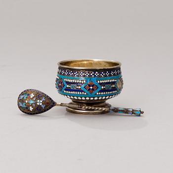 A RUSSIAN SILVER AND ENAMEL SALT CELLAR AND SPOON, Moscow 1895 and ca 1900, Prokopi Nikitin, spoon hallmarked BA.