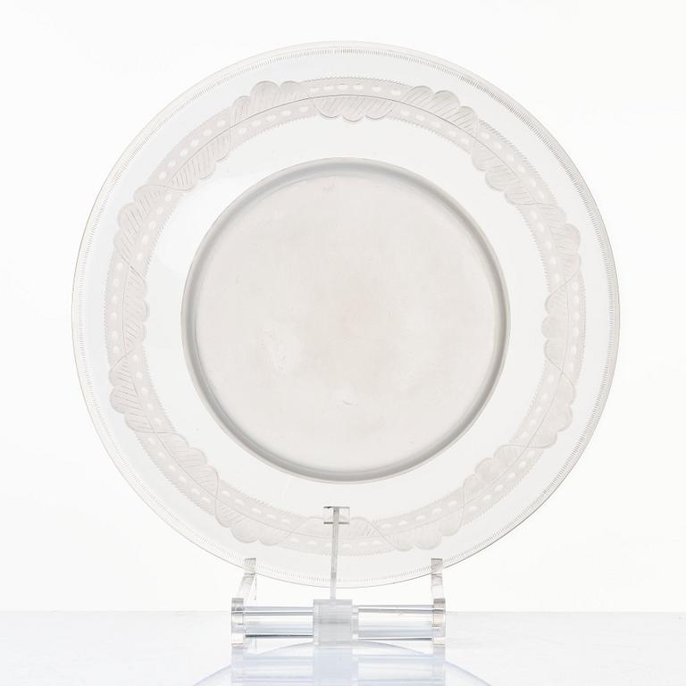 Simon Gate, an engraved glass bowl with plate, Orrefors, Sweden 1923, model 122.