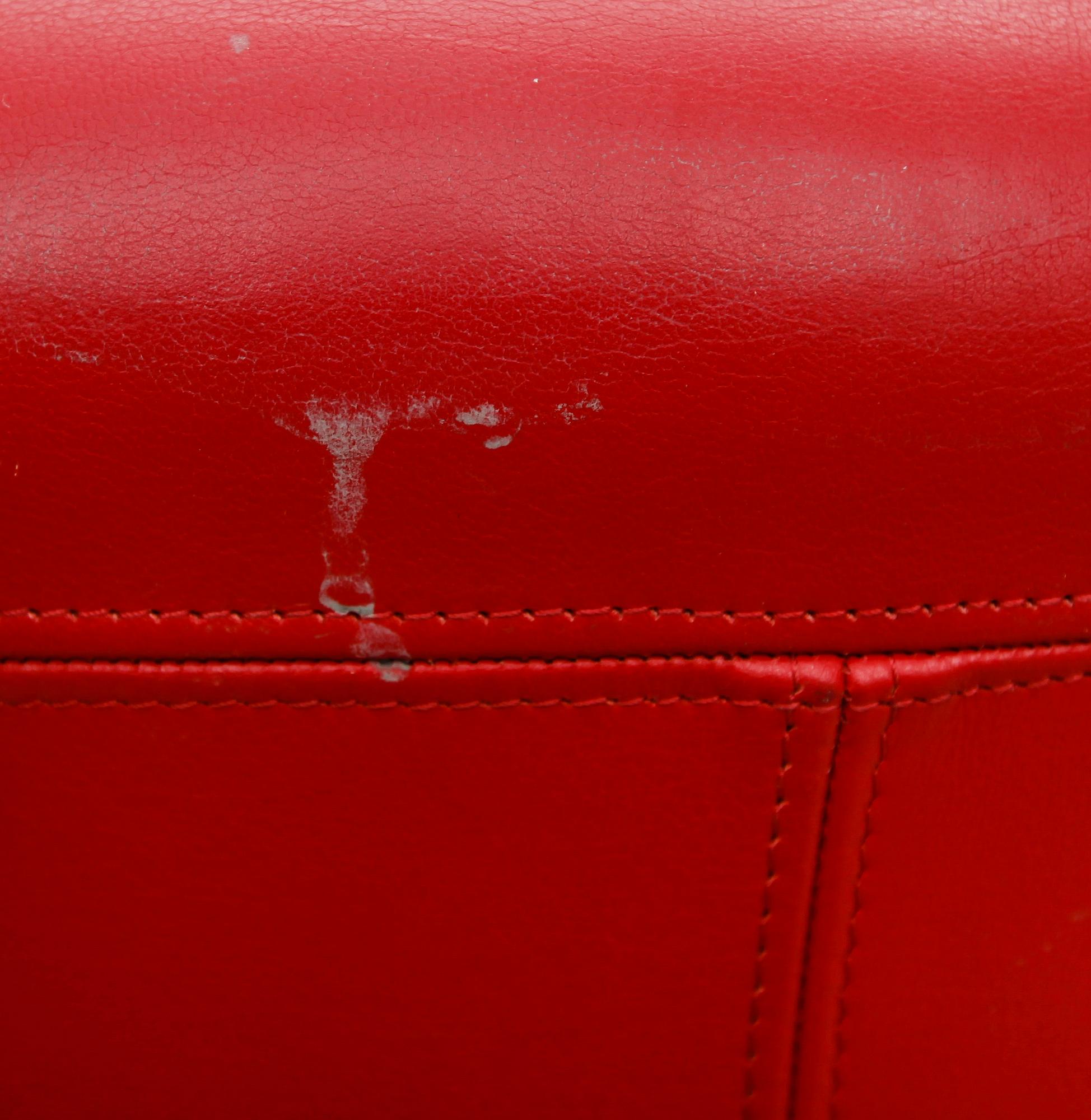 FÅTÖLJER, 1 par OCH BORD, Moroso, Italien, 1900-talets andra hälft.