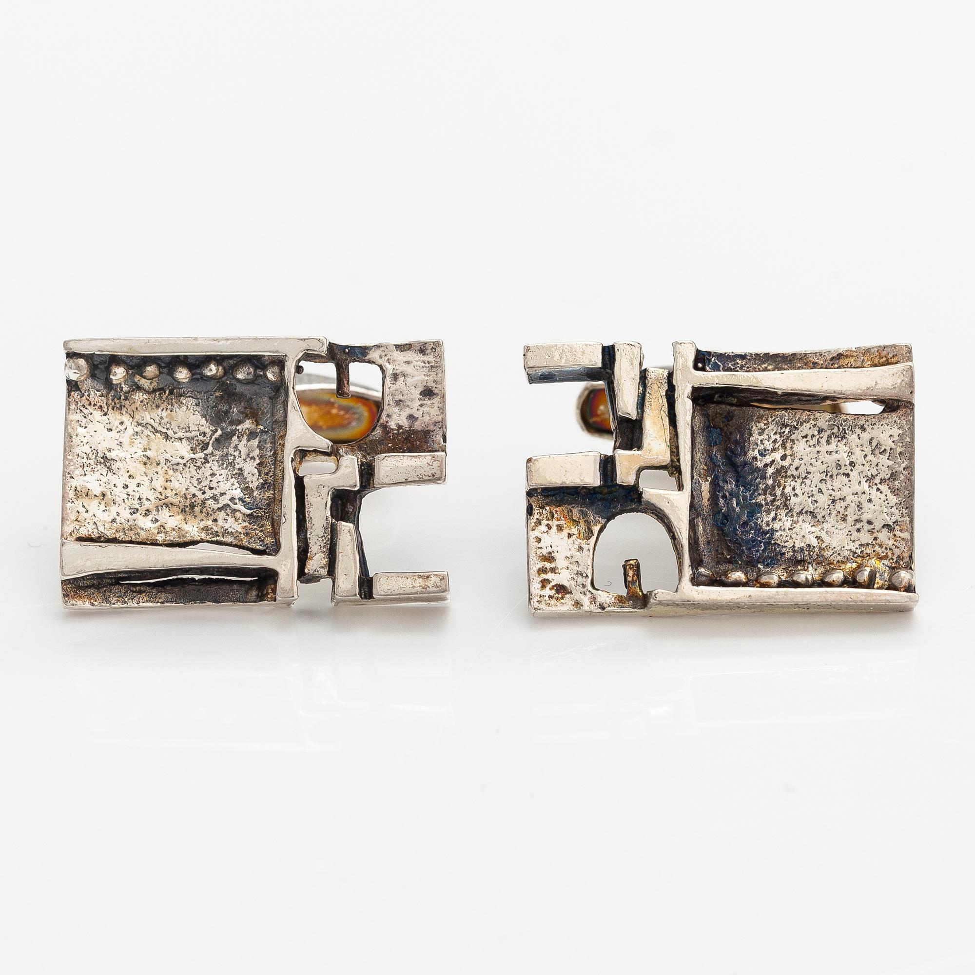 Jorma Laine, A pair of silver cufflinks. Turun Hopea, Turku 1974.