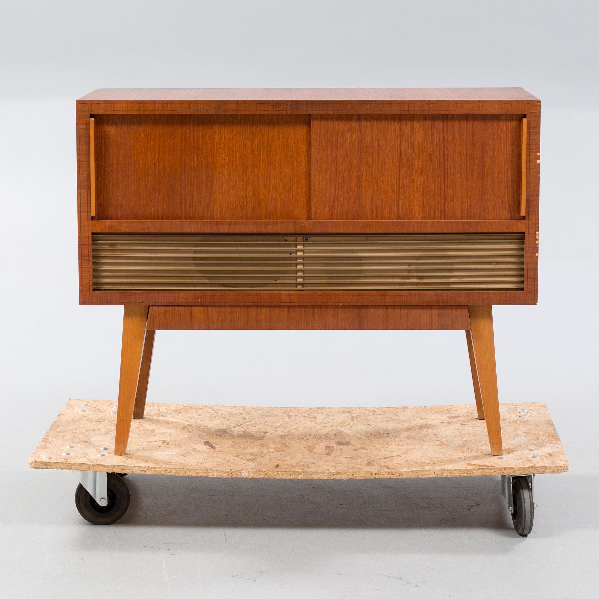 RADIOMÖBEL/VINYLSPELARE, EIA-radio, omkring 1900-talets mitt.