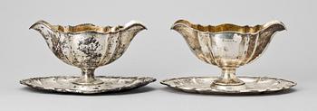SÅSSKÅLAR, ett par, silver, varav en silverhalt 830. Christian F Heise, Köpenhamn, Danmark. 1916. Vikt ca 838 g.