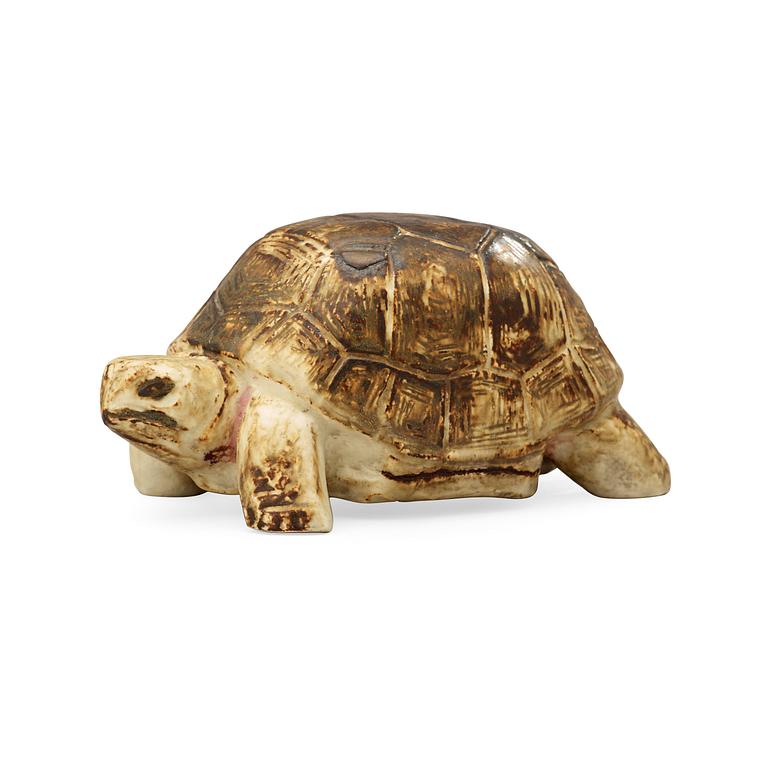 A Michael Schilkin stoneware sculpture of a turtle, Arabia, Finland.