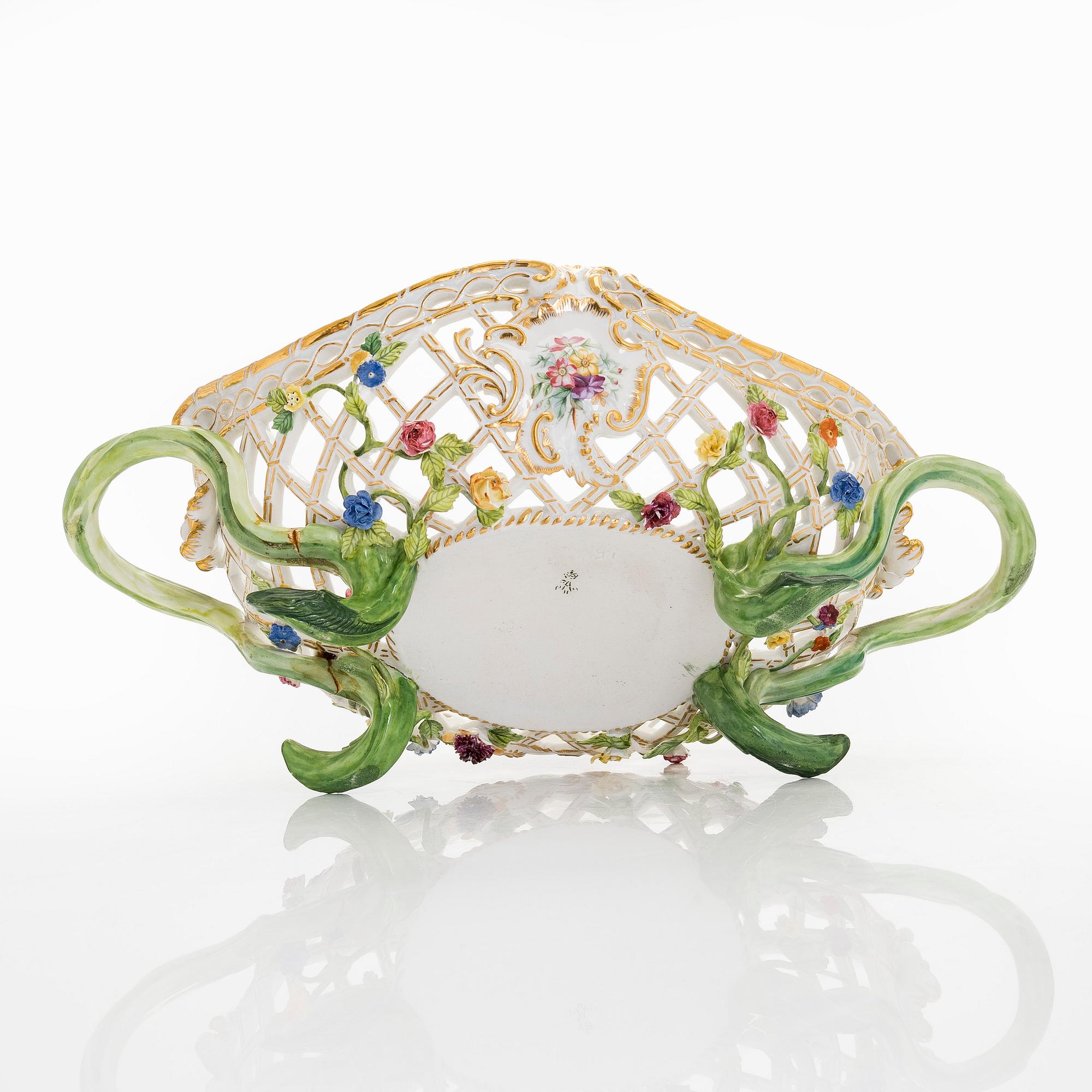 Jardinière, porcelain, Imperial Porcelain Factory, Alexander II, 1855–81.