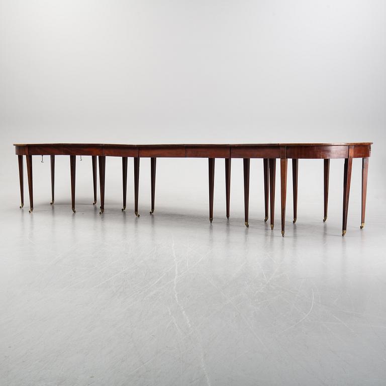 Matbord, sengustaviansk stil, mahogny, 1800-tal.