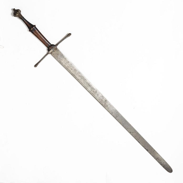 Tvåhandssvärd, 1800-tal med äldre delar.