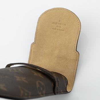 Louis Vuitton, glasögonfodral och nyckelfodral.