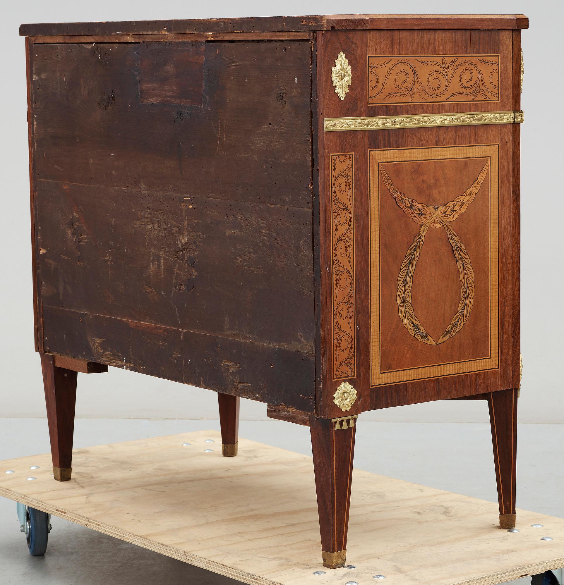 BYRÅ, gustaviansk stil, 1800-tal.