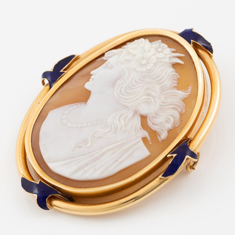 Brooch/pendant 18K gold with a shell cameo and enamel details.