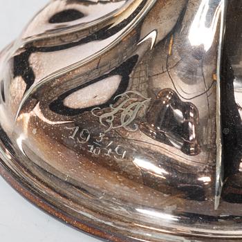 Ljusstakar, ett par, samt skål, silver, bl a Th Marthinsen, Tönsberg, Norge.