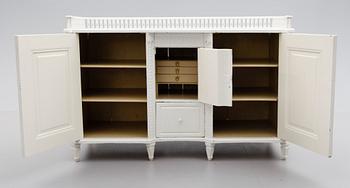 SKÄNK, gustaviansk, 1700-/1800-tal.