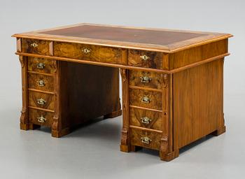 SKRIVBORD, nyrenässans, 1800-talets slut.