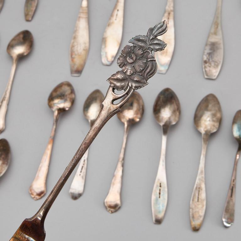 PARTI SKEDAR, 31 delar, silver, Finland. Total vikt ca 640 gram.