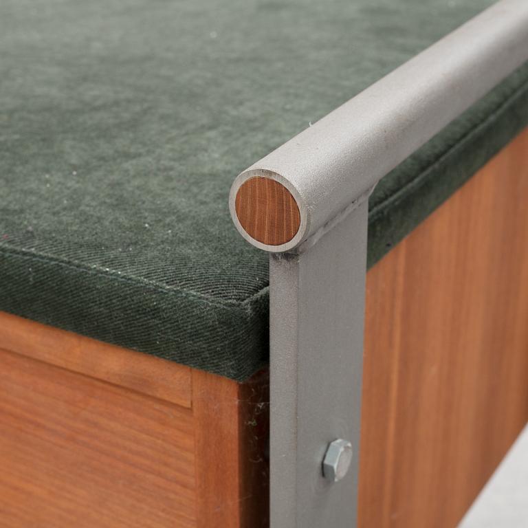 A 'Ladan' contemporary bench by Kerstin Olby.