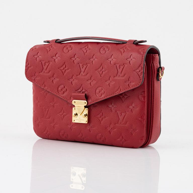 Louis Vuitton, a 'Pochette Metis' bag, 2020.