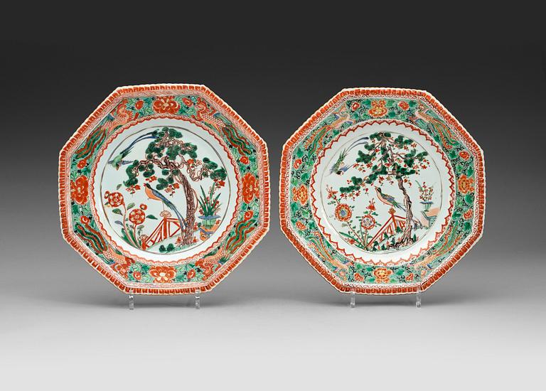 Two famille verte dishes, Qing dynasty Kangxi (1662-1722).