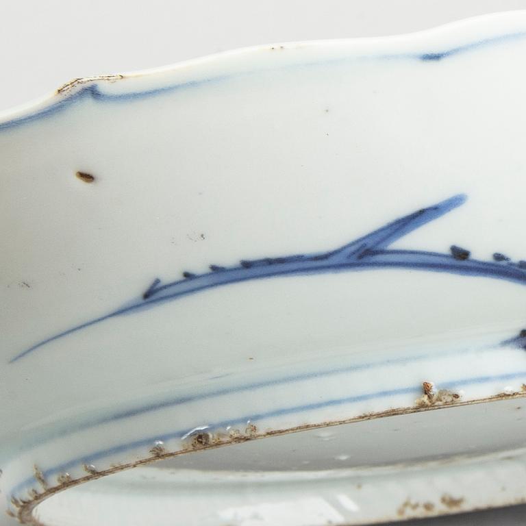 A Chinese Ming dynasty Wanli porcelain dish.