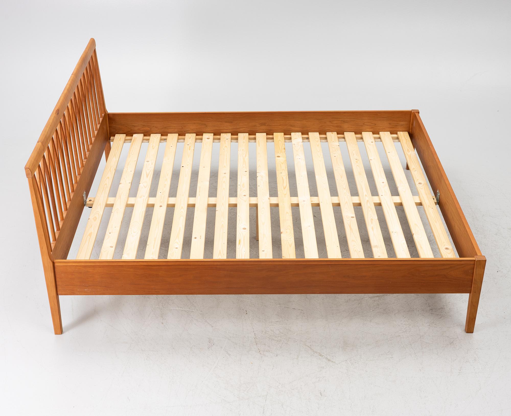 Carl Malmsten, Bed frame, 'Guldheden', Åfors Möbelfabrik, latter half of the 20th century.