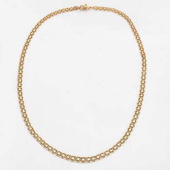 An 18K gold necklace. Swedish hallmarks.