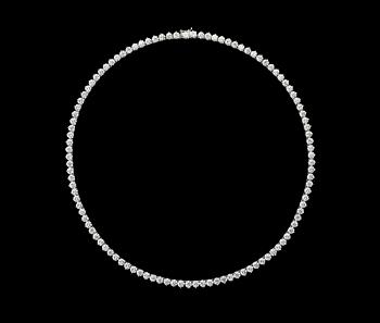 1092. COLLIER, 108 briljantslipade diamanter, tot. 21.47 ct.