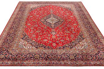 A Keshan carpet, c. 397 x 295 cm.