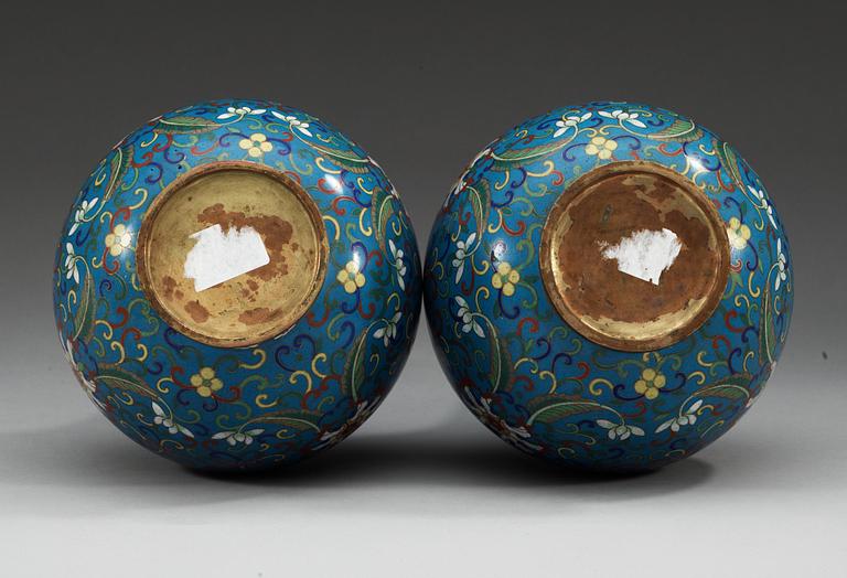 A pair of cloisonne vases, Qing dynasty, 19th Century.
