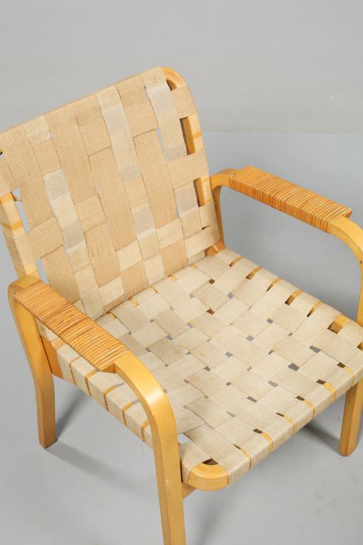 KARMSTOLAR, ett par, modell 45, Alvar Aalto, modellen formgiven 1947.