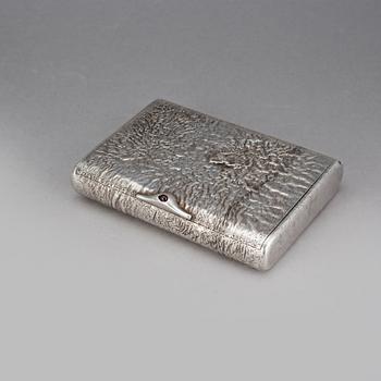 CIGARETTETUI, Ryssland, 1900-talets början. Vikt 154 g.