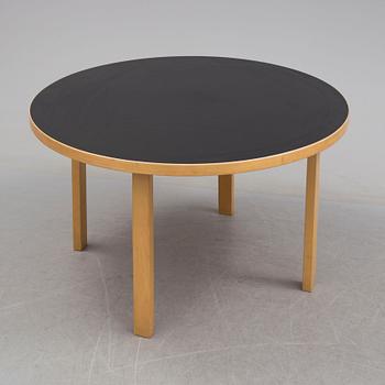 ALVAR AALTO, matbord, modell 91, Artek, Finland.