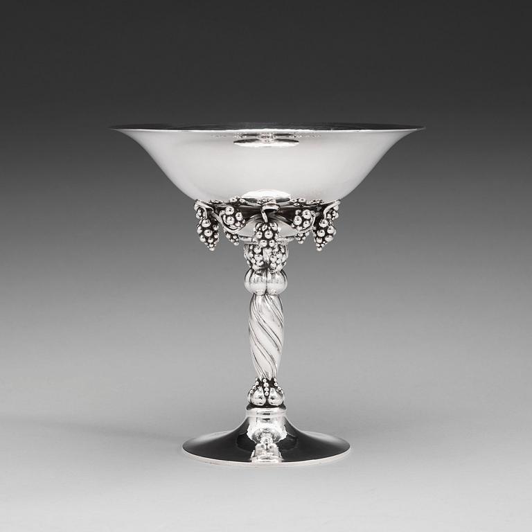 A Georg Jensen sterling bowl, design nr 263B, Copenhagen 1945-77.