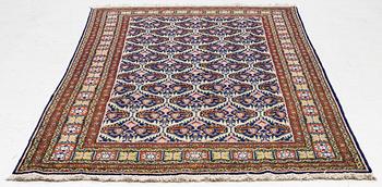 An Ardabil carpet, approx. 270 x 170 cm.