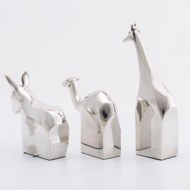 GUNNAR CYRÉN, a set of three silver plated figurines Dansk Design japan later part of the 20th century.