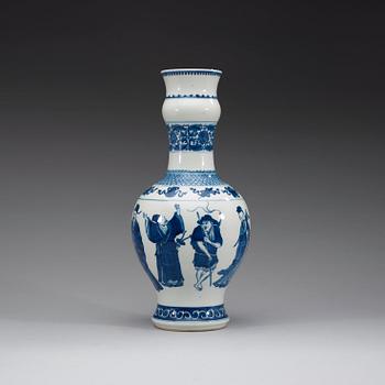 A blue and white figure scene vase, Qing dynasty, 19th century.