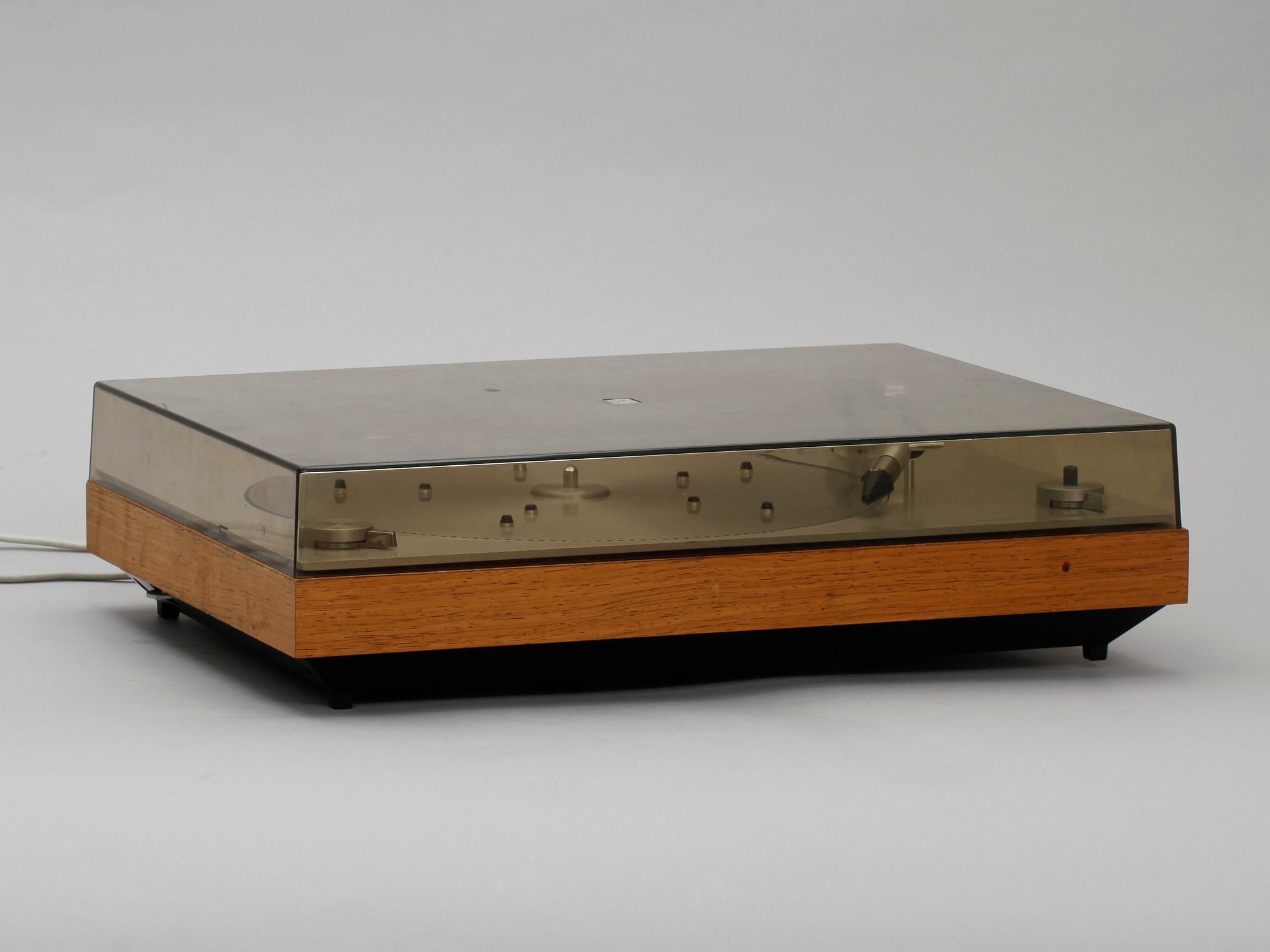SKIVSPELARE. Bang & Olufsen, "Beogram 1200".