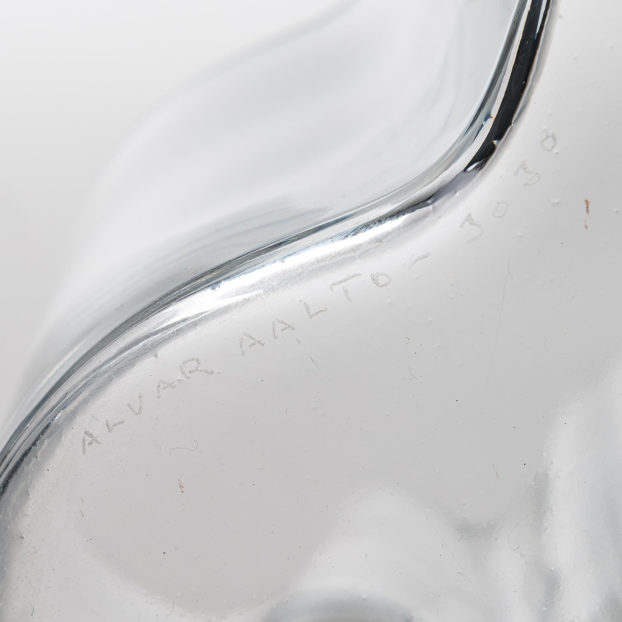 ALVAR AALTO, Two '3030' vases for Iittala Finland.
