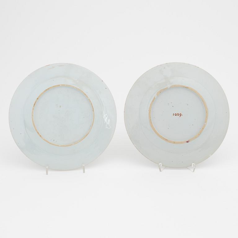 A group of ten Chinese porcelain plates and serving dish, Qing dynasty, Qianlong (1736-1795) and Jiaqing (1796-1820).