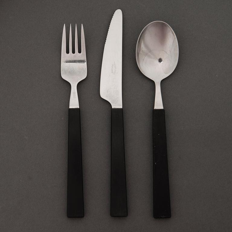 BERTEL GARDBERG, BESTICKSERIE, 32 delar, "Triennale", Fiskars. Formgivna 1956-57.