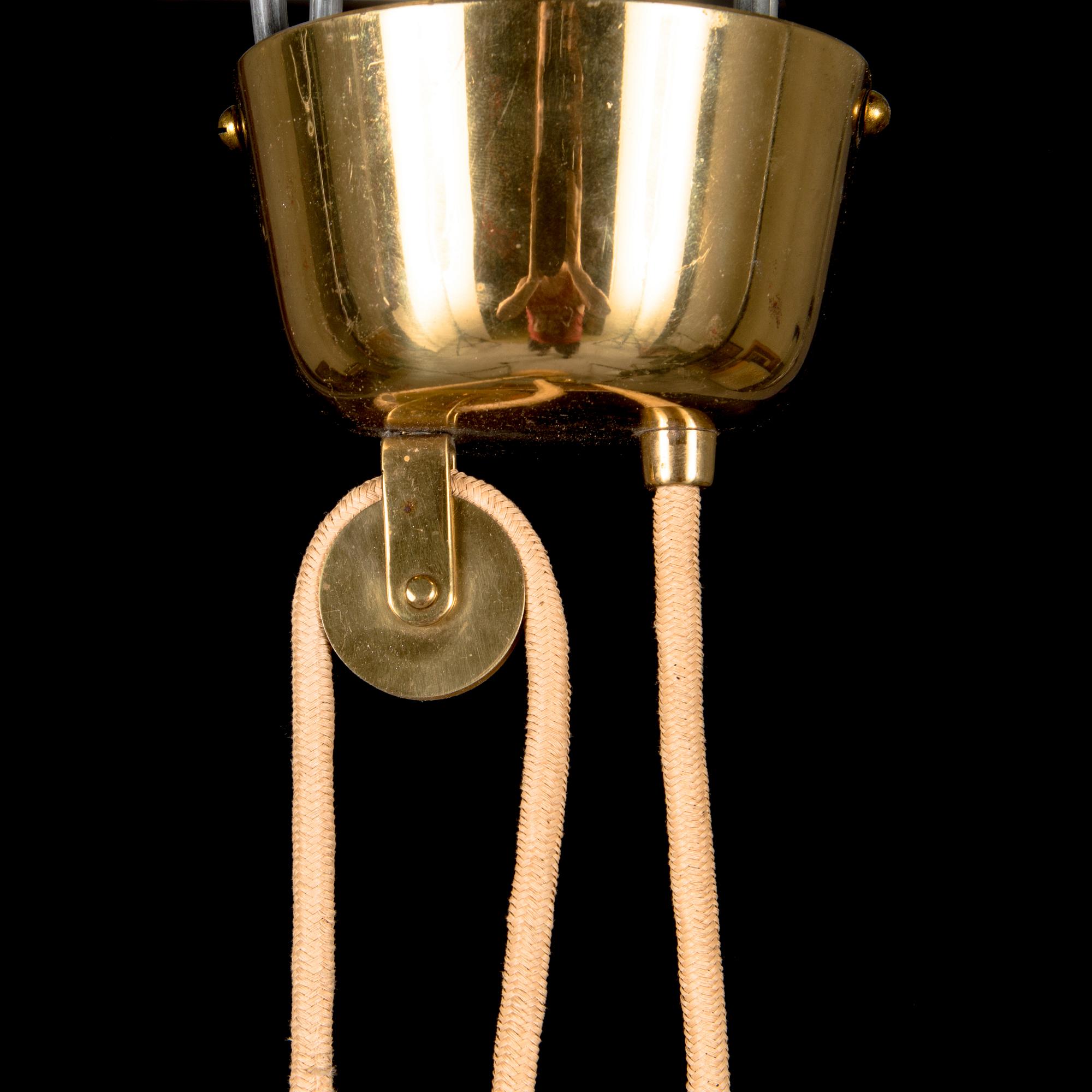 Paavo Tynell, kattovalaisin, malli 1968, Taito 1900-luvun puoliväli.