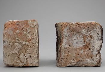 TEGEL, 2 delar, renässans, 1500-tal.